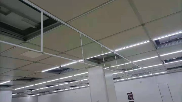 潔淨車間擋煙垂（chuí）壁（bì）一般使用哪種？