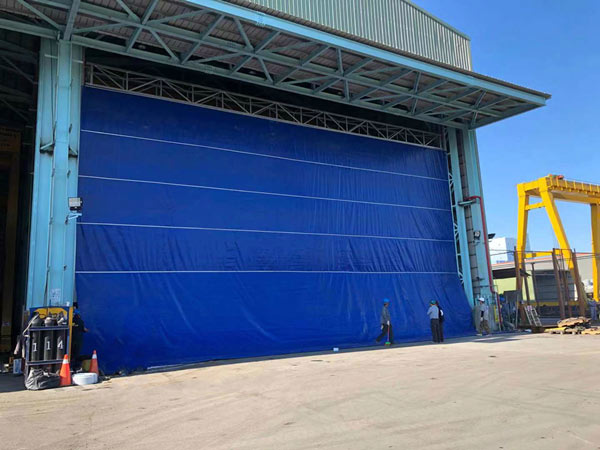 中鼎集團台灣（wān）俊鼎機械廠柔性（xìng）大門安（ān）裝完成（chéng）