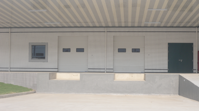 91视频官网工業滑升門