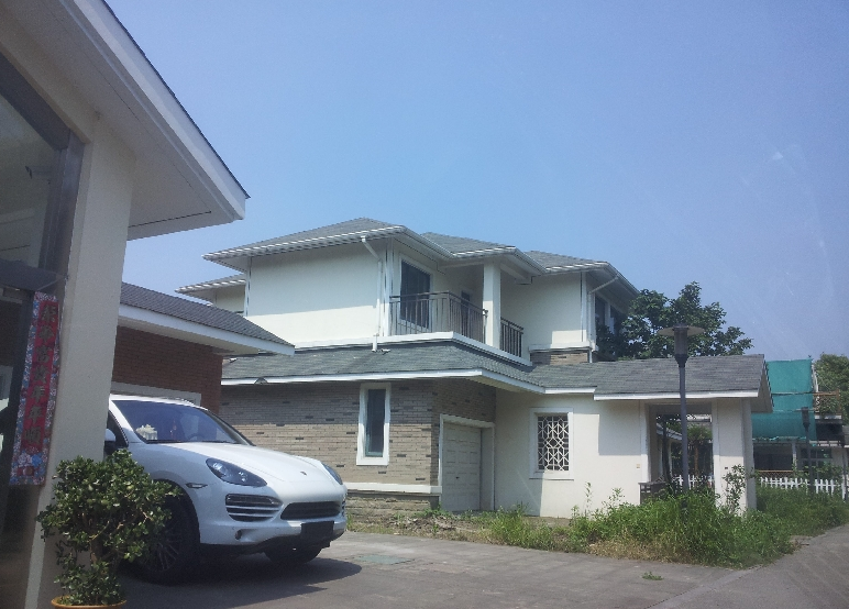 抗風卷簾門走進昆山森（sēn）林別墅