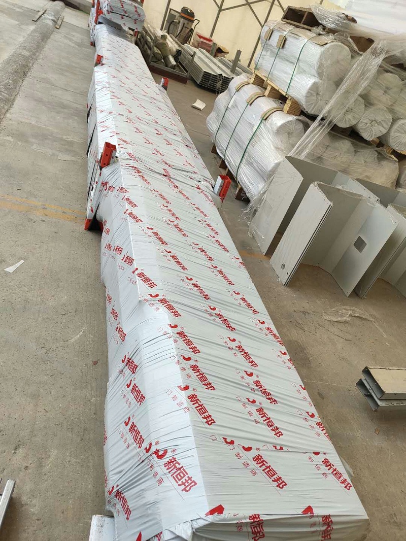 卷（juàn）簾門包裝完成