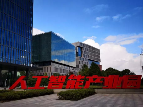 鋁合金卷簾門走（zǒu）進蘇州加美人工智能科技有限公司